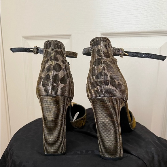 G by Guess leopard high heals 👠 - Picture 4 of 5